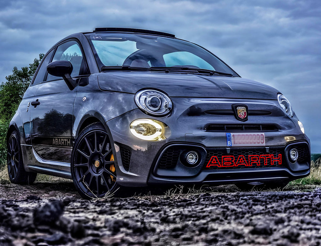 Scritta Decorativa per Griglia Anteriore per Abarth 500/595 e Fiat Punto