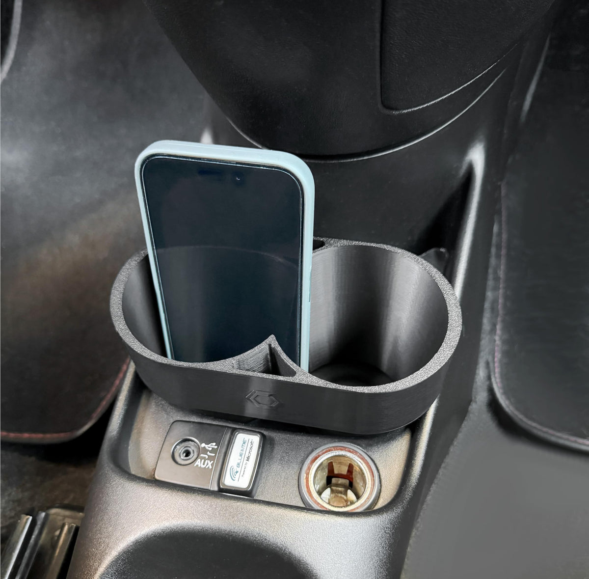 Prolunga Porta Bicchieri per Abarth 500/595 e Fiat 500 – Supporto Smartphone