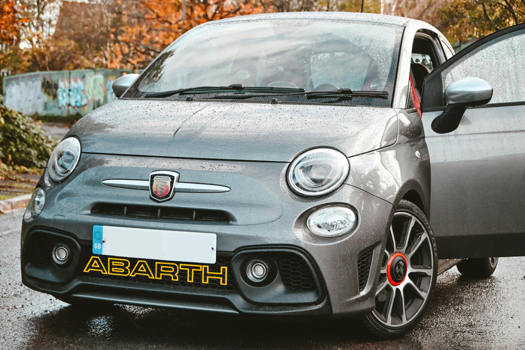 Scritta Decorativa per Griglia Anteriore per Abarth 500/595 e Fiat Punto