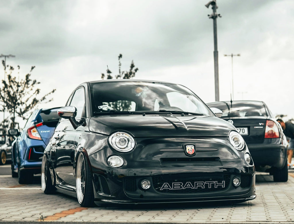 Scritta Decorativa per Griglia Anteriore per Abarth 500/595 e Fiat Punto