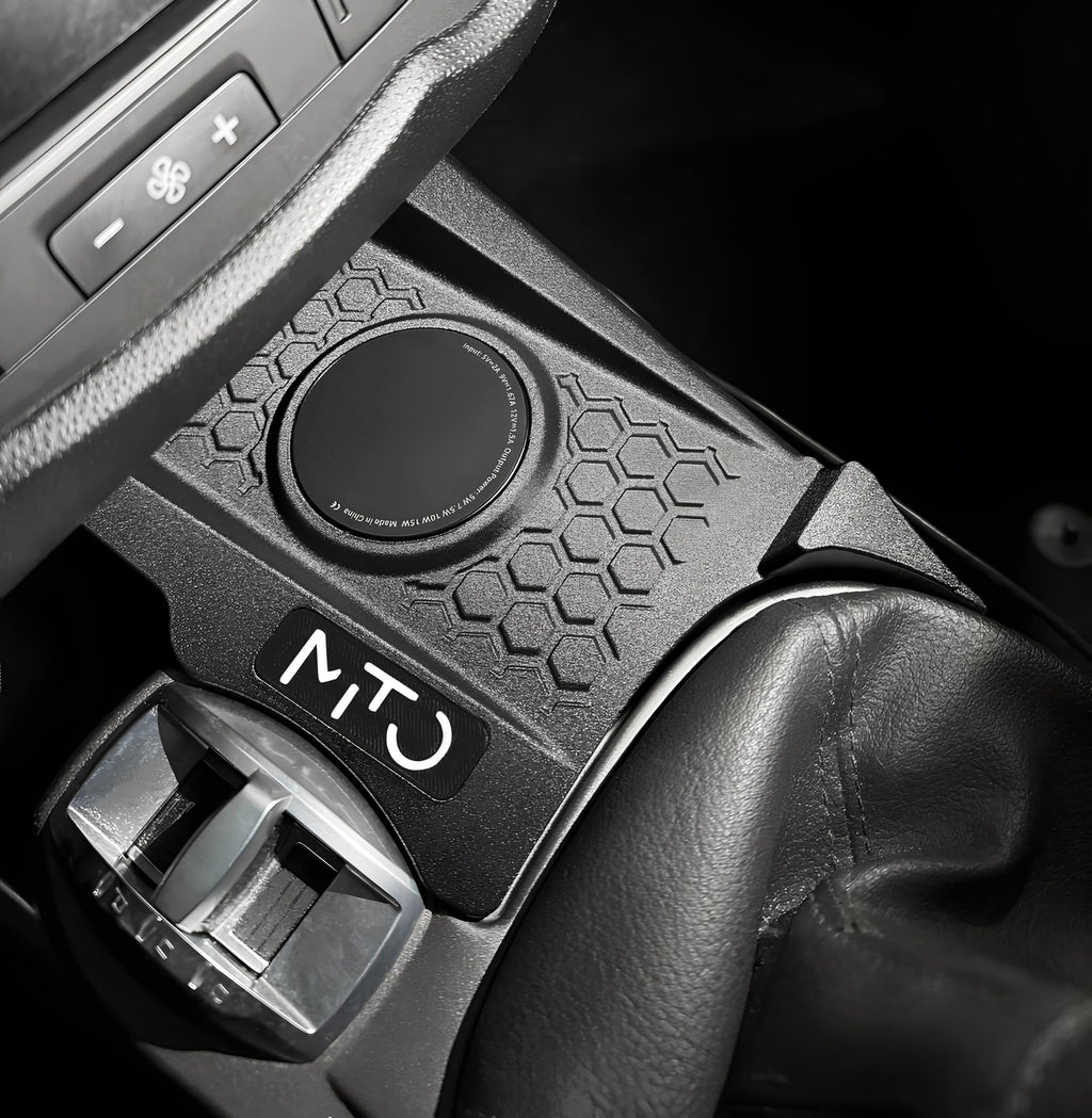Supporto smartphone MagSafe per Alfa Romeo MiTo con ricarica wireless